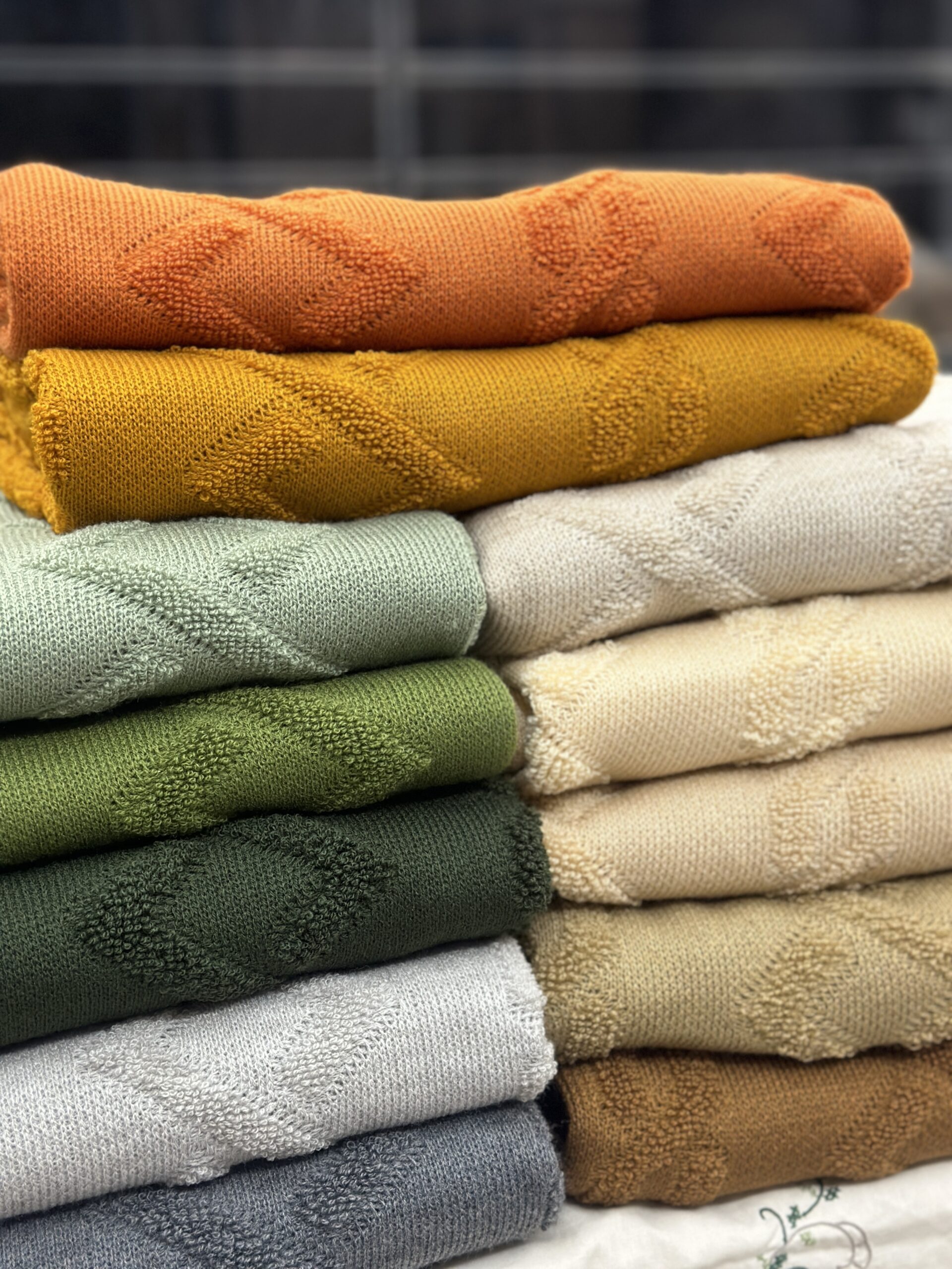 2025_01_06_19_01_IMG_4407 شال مبل سه متری پرشین تک رنگ - تصویر 1